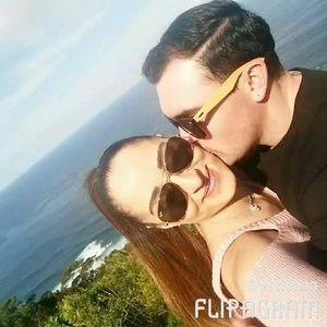 Meet your Posher, Yenni